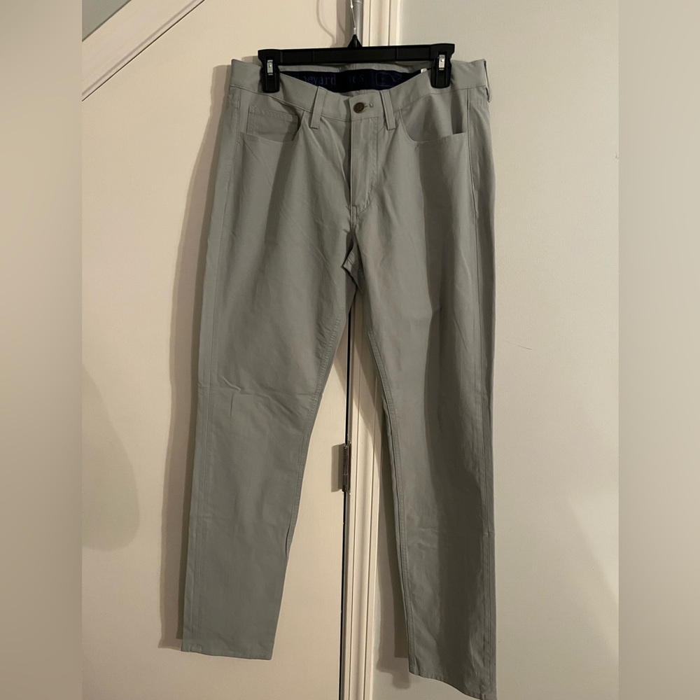 Vineyard Vines Gray Chinos Classic Fit New without tags
